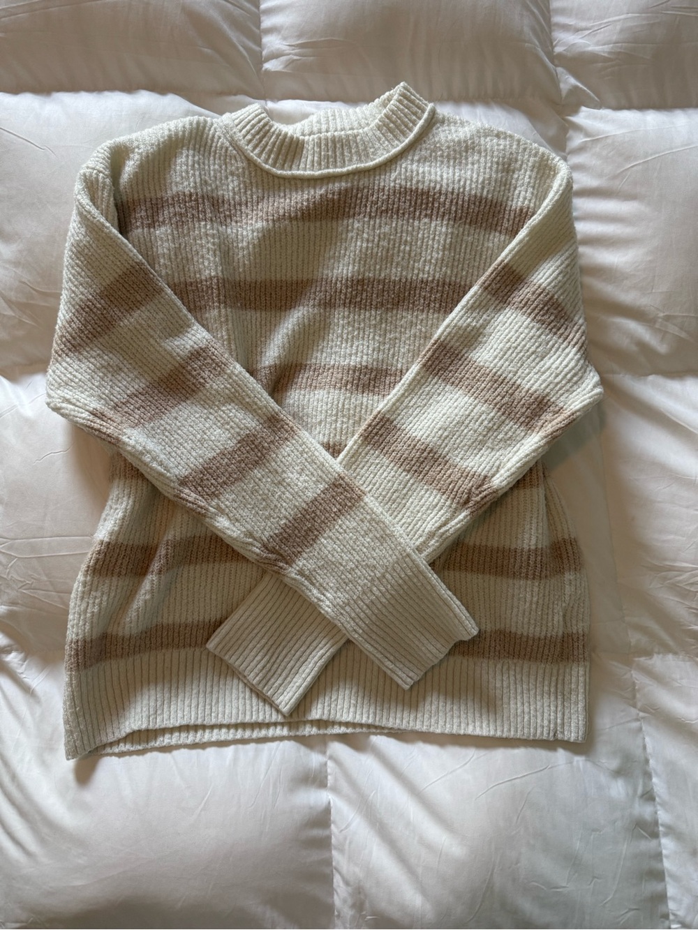 American Eagle Outfitters Cream Ribbed Crewneck Sweater